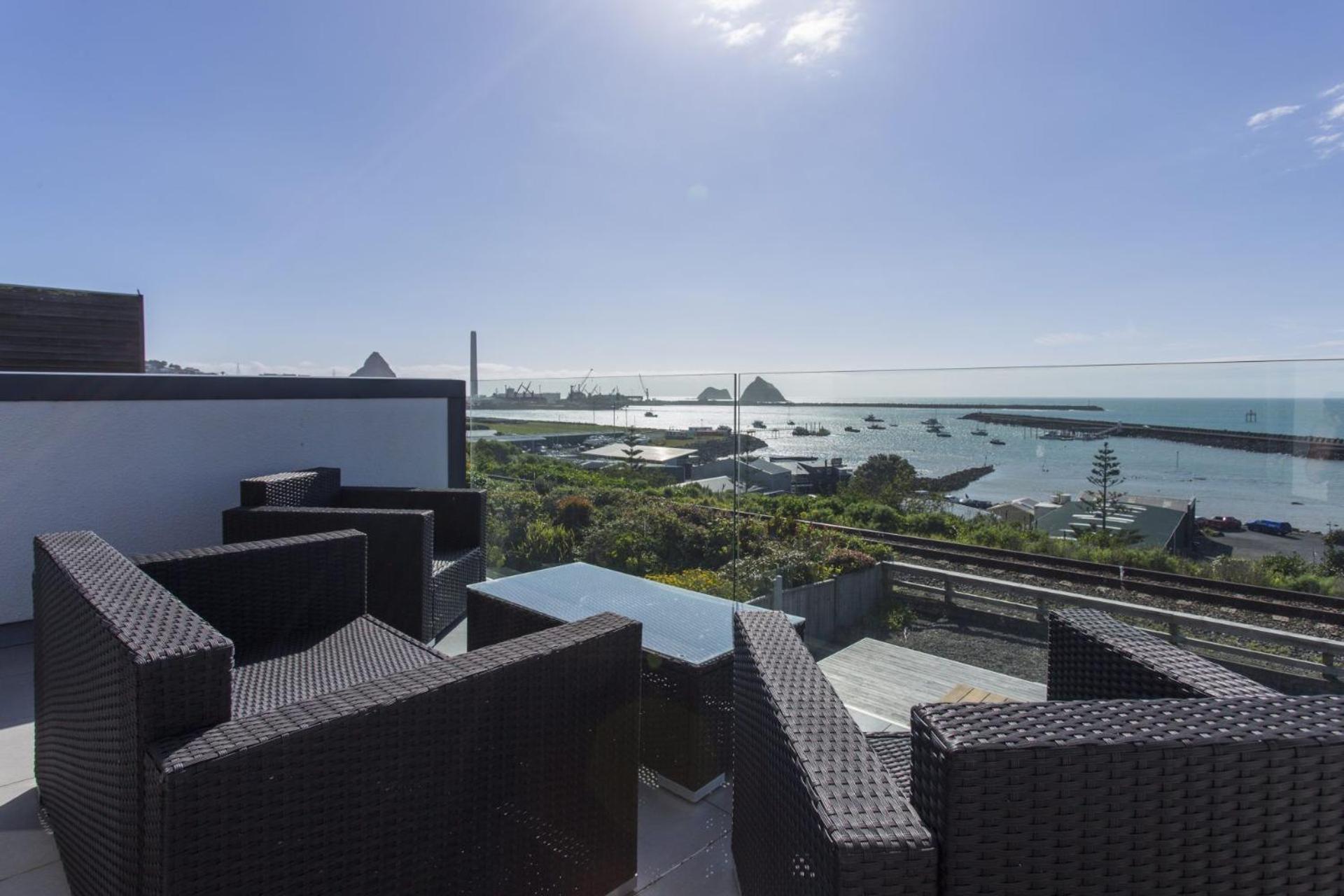 The Waterfront Escape Villa New Plymouth Bagian luar foto