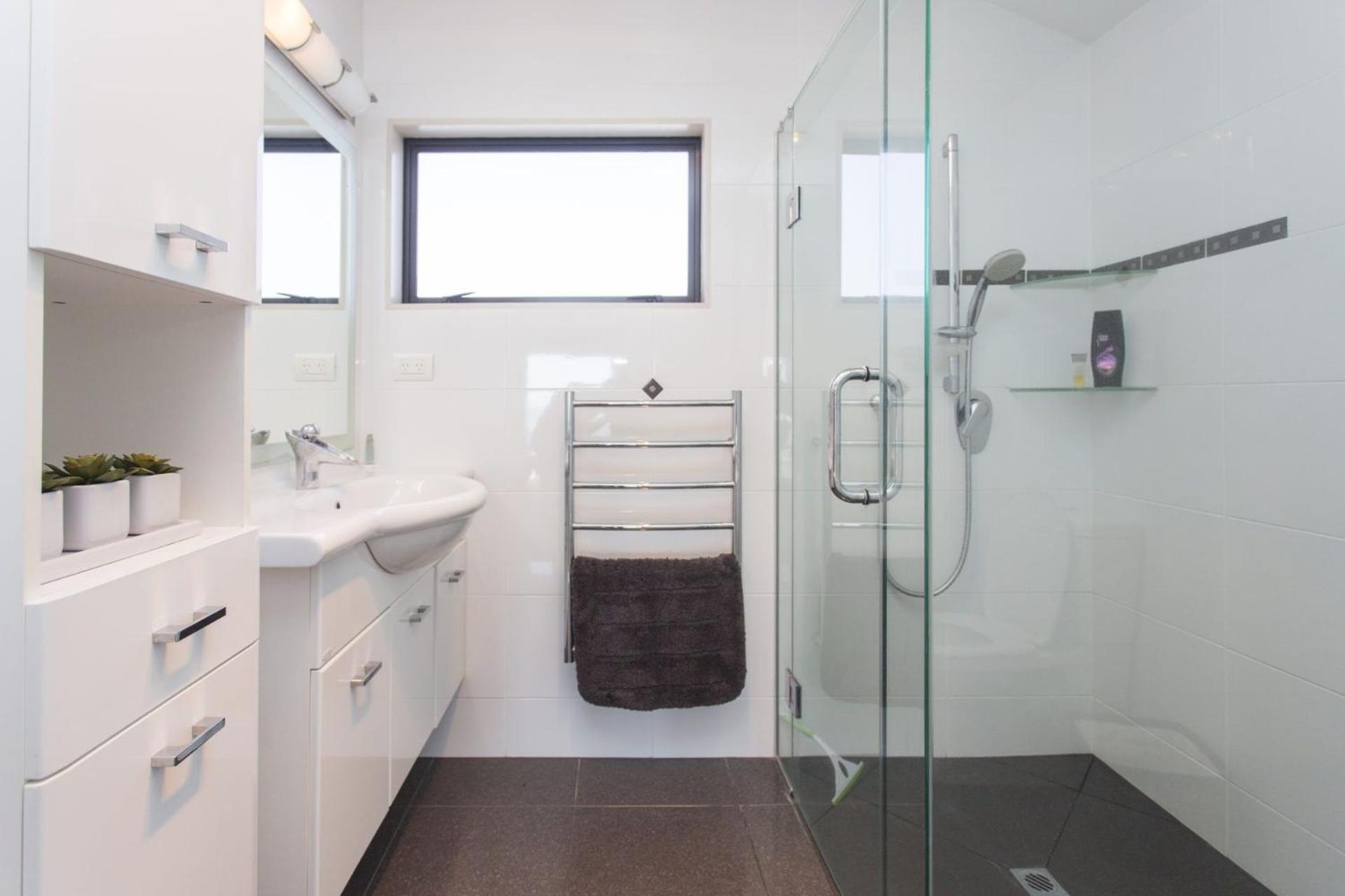 The Waterfront Escape Villa New Plymouth Bagian luar foto